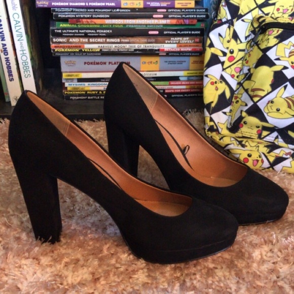 H&M black heels - Picture 2 of 3